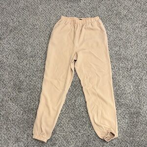 Forever 21 Women's Beige Cropped Pants